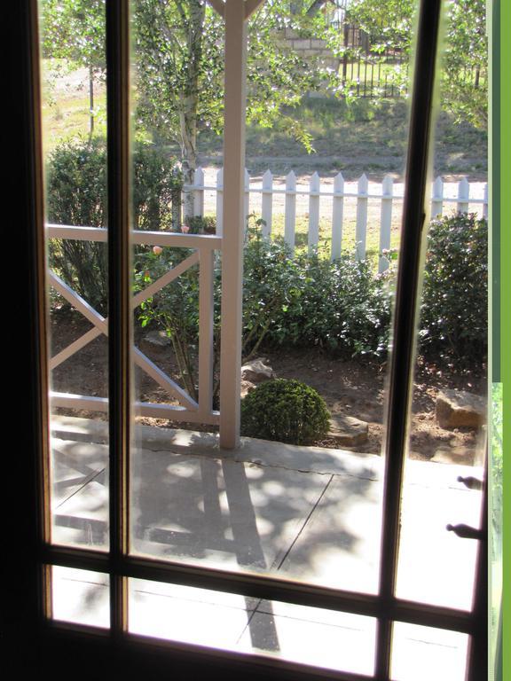 Sandstone Chameleon Guest House Fouriesburg Exterior foto